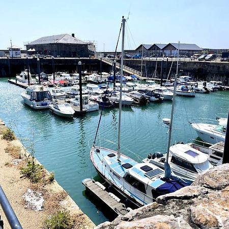 Luxury Porthcawl 1 Bedroom Apt, Prime Location Exteriör bild